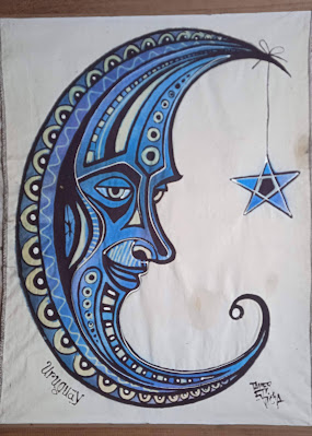 Una luna en diferentes tonos de azul y negro con clara inspiración en la tradición candombera